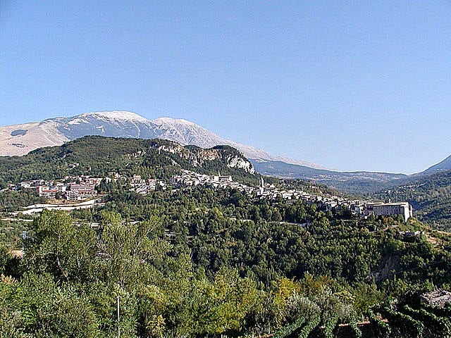 Small towns in Italy Best towns in Abruzzo Italy