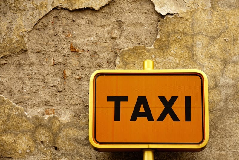 taxi sign italy rome drivers transfer