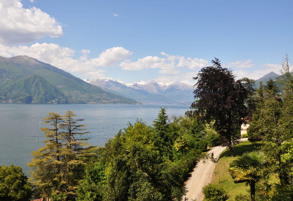 You can get away from touristy towns in Lake Como