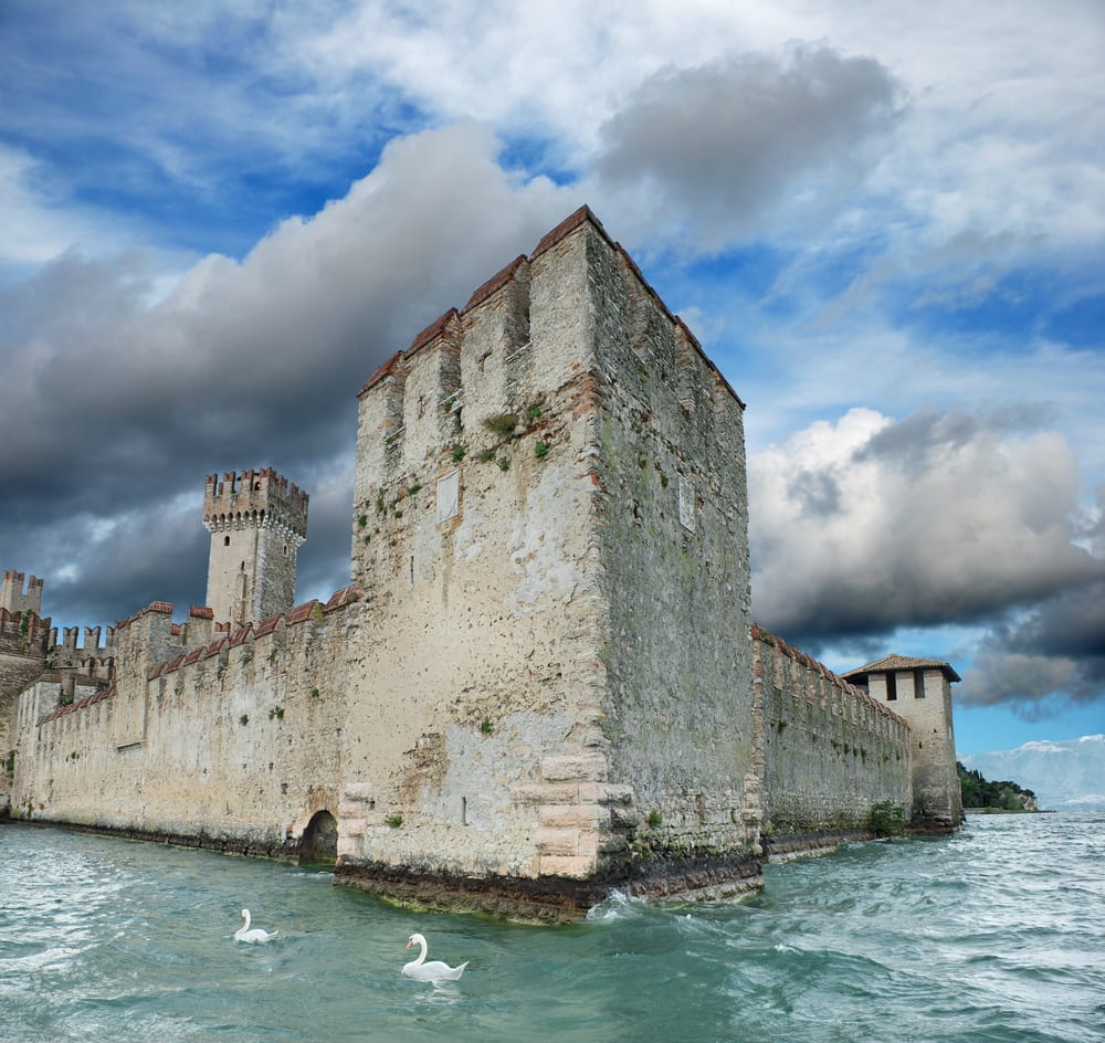 garda castles sirmione scaligero fortezza rocca walksofitaly castelli ruins scaligera lombardy castillos medievali italiamedievale