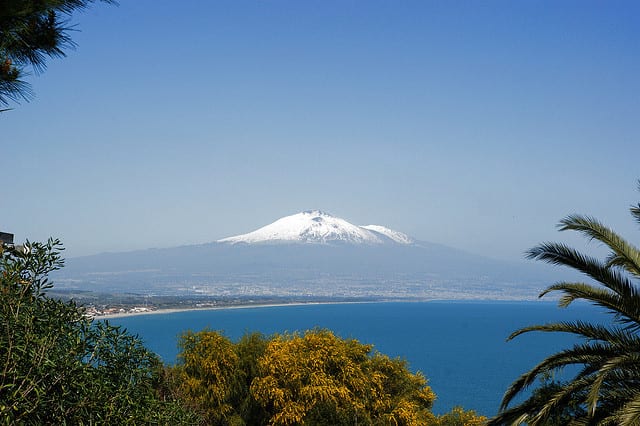 is mount etna a tourist attraction