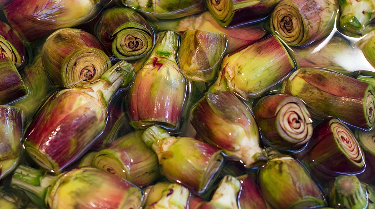 Fresh artichokes at Rialto market
