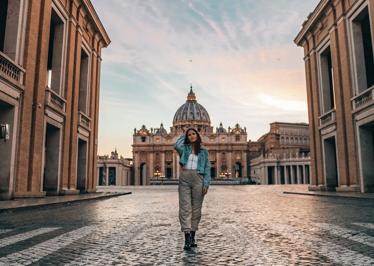 vatican tour clothing