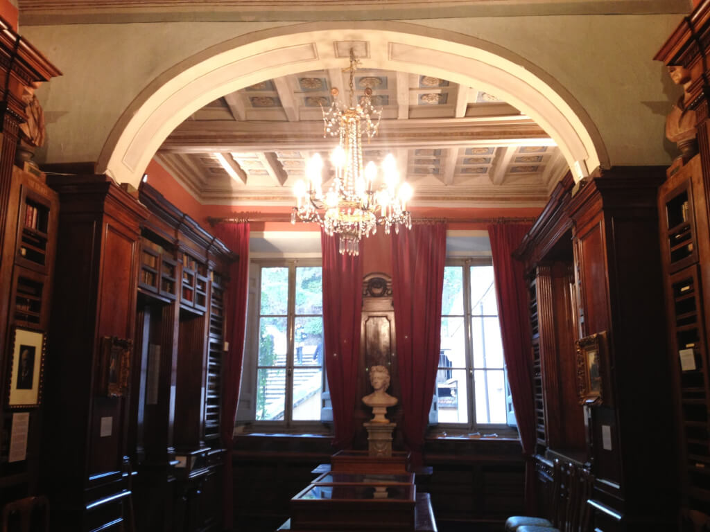 Roma'daki İspanyol Merdivenleri yakınındaki Keats-Shelley Anıt Evi