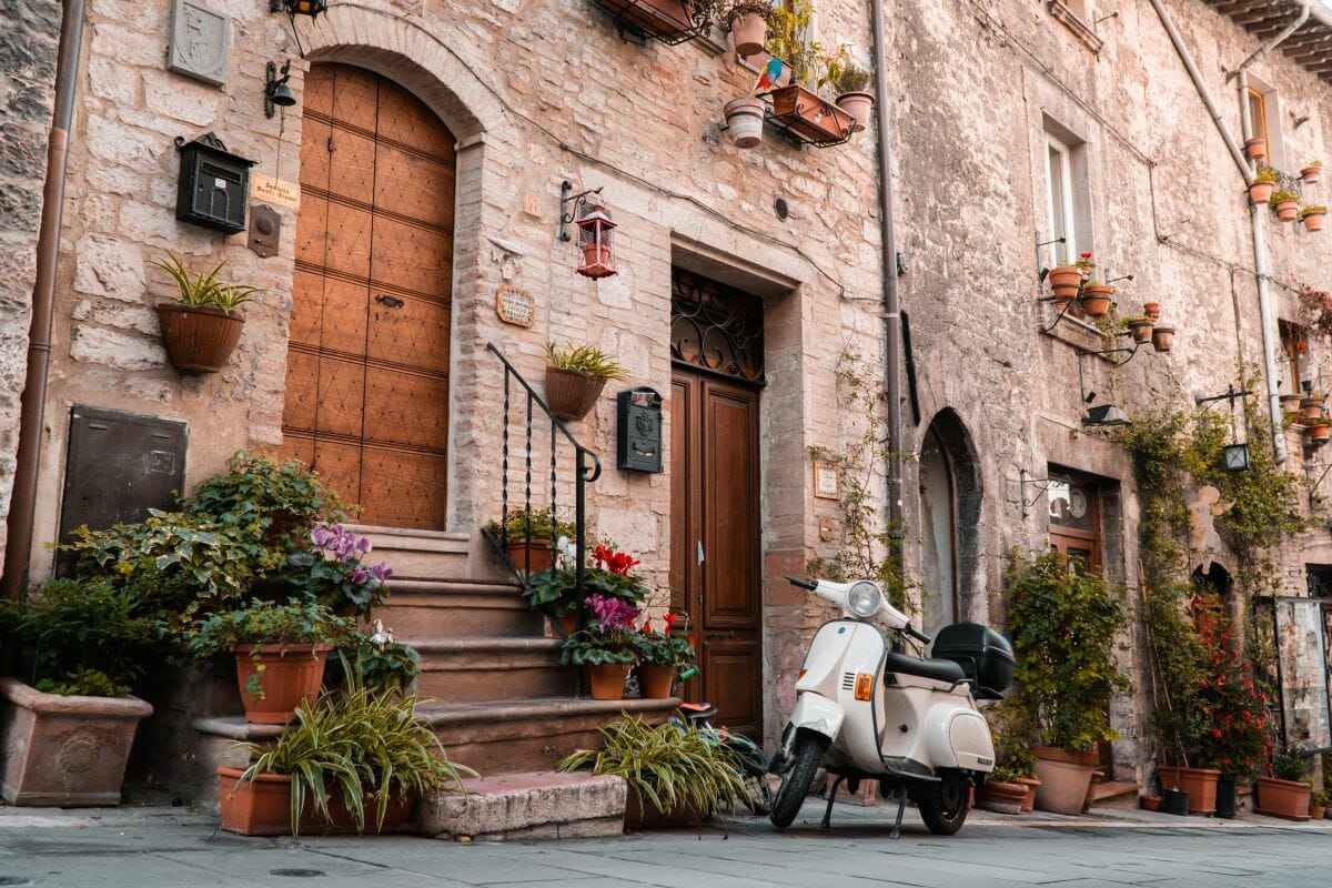 best time to visit assisi italy