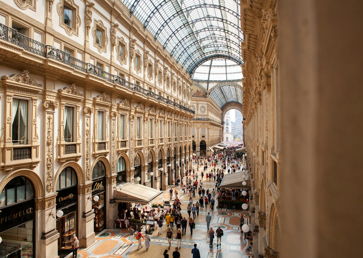 Galleria Vittorio Emanuele II with people walking